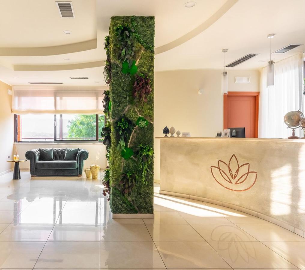 Lual Bleisure Hotel Pofi المظهر الخارجي الصورة