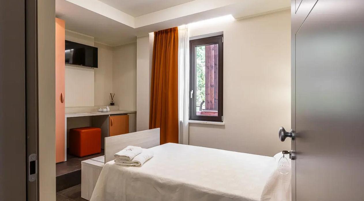 Lual Bleisure Hotel Pofi المظهر الخارجي الصورة