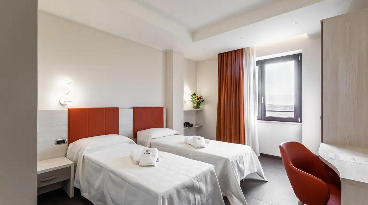Lual Bleisure Hotel Pofi المظهر الخارجي الصورة